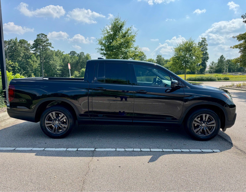 2019 Honda Ridgeline Image 4