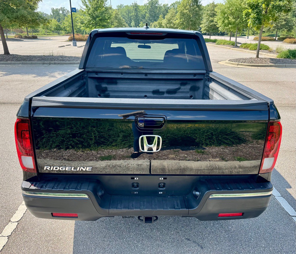 2019 Honda Ridgeline Image 6