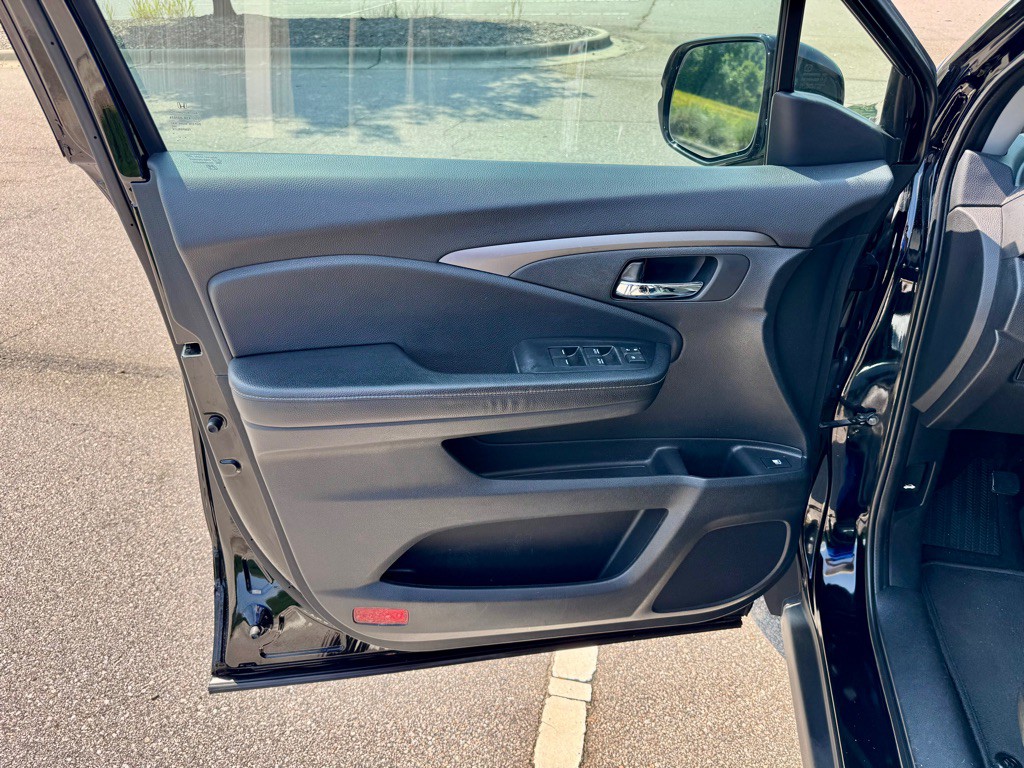 2019 Honda Ridgeline Image 13