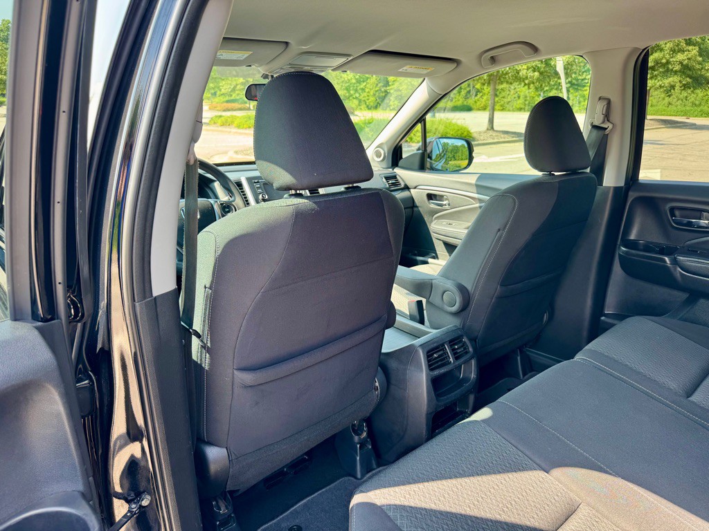 2019 Honda Ridgeline Image 16
