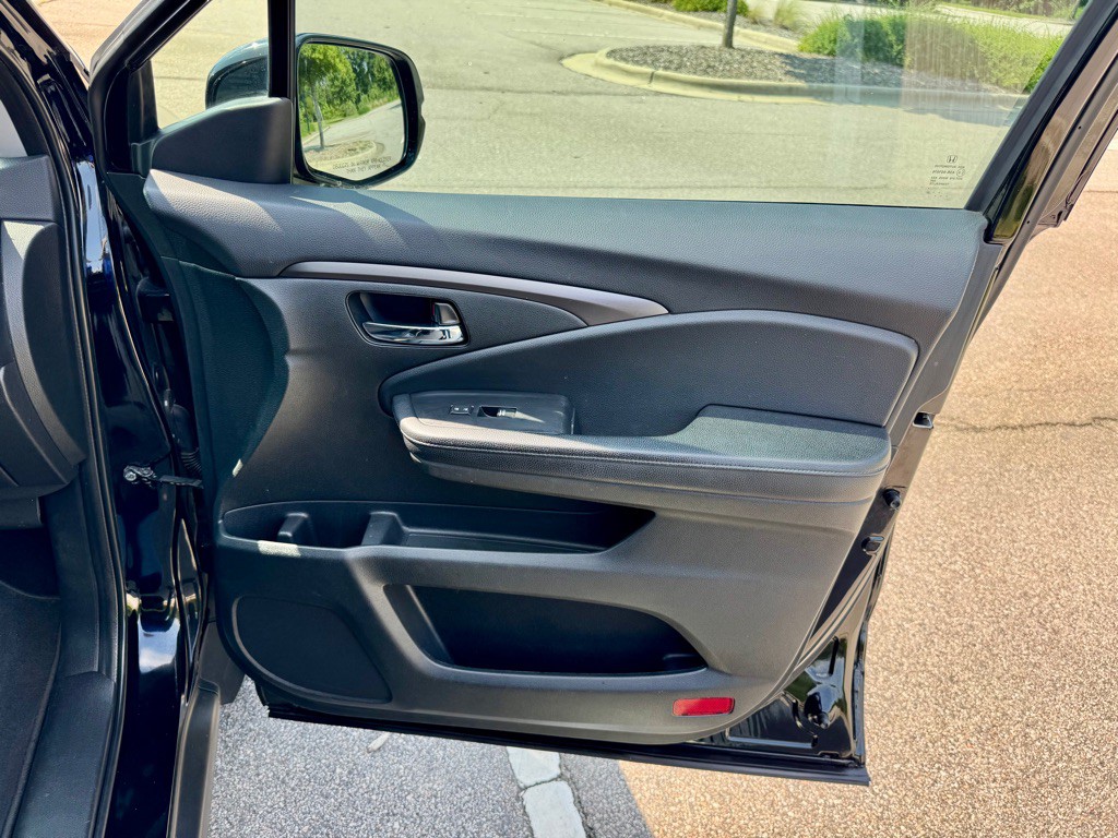 2019 Honda Ridgeline Image 29