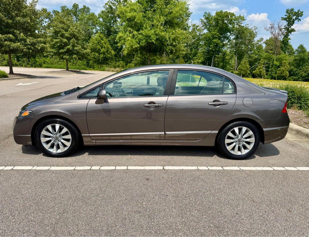 2010 Honda Civic Image 8
