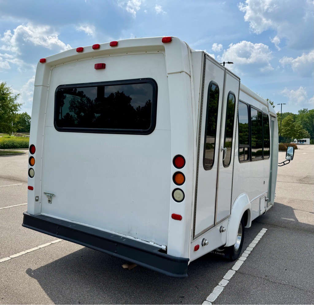 2012 Ford Econoline Image 5