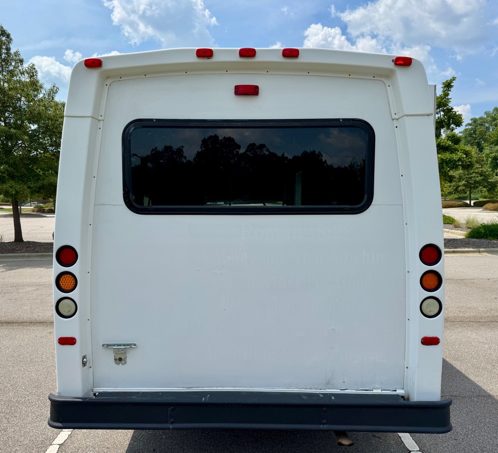 2012 Ford Econoline Image 6