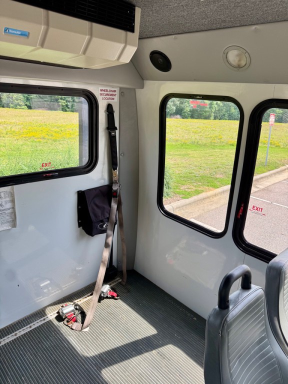 2012 Ford Econoline Image 15