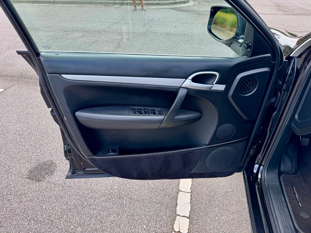 2009 Porsche Cayenne Image 13