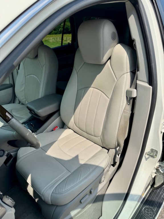 2014 Buick Enclave Image 11