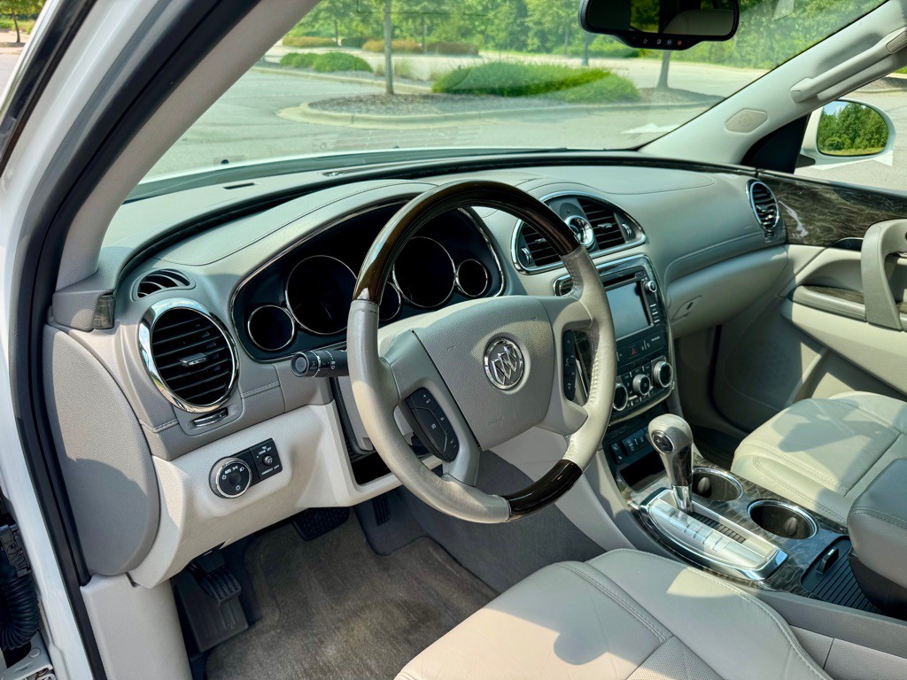 2014 Buick Enclave Image 12