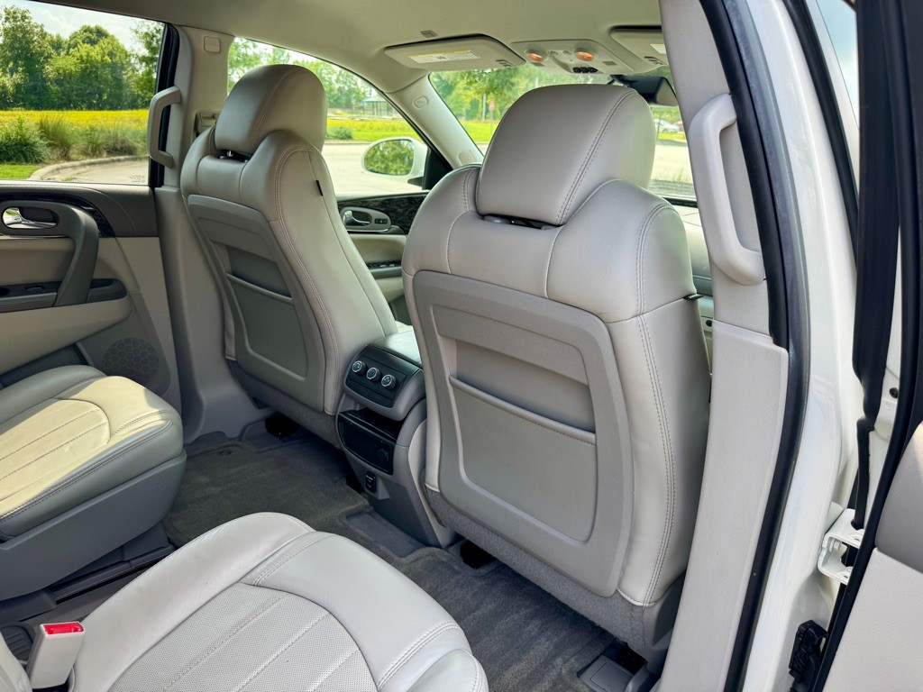 2014 Buick Enclave Image 25