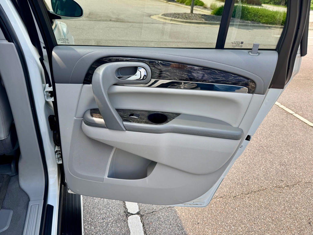 2014 Buick Enclave Image 26
