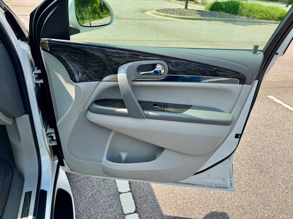2014 Buick Enclave Image 30
