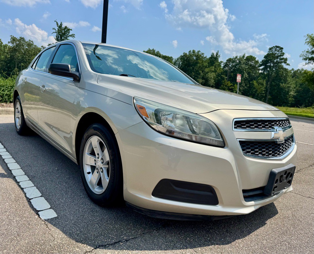 2013 Chevrolet Malibu Image 3