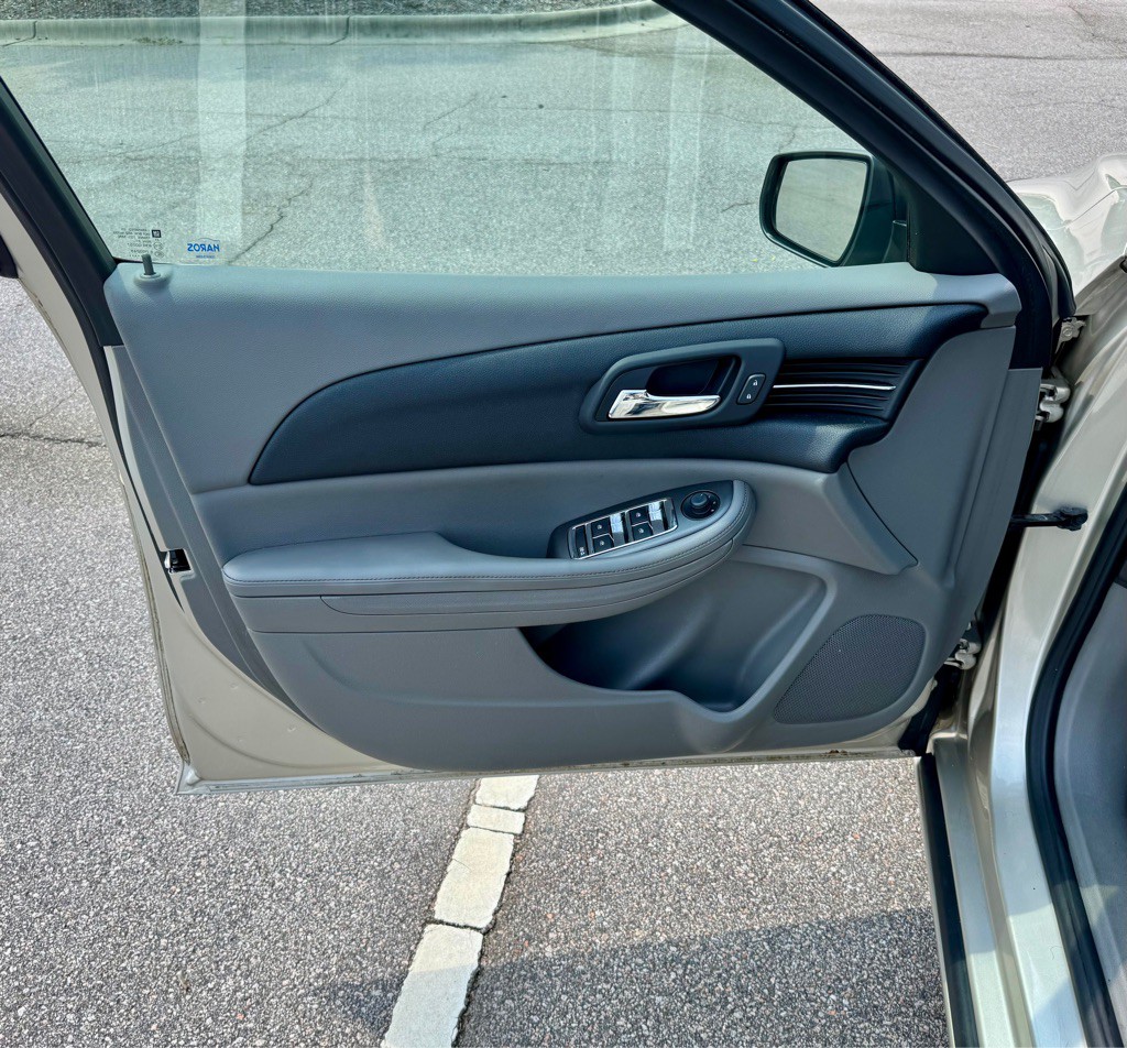 2013 Chevrolet Malibu Image 12