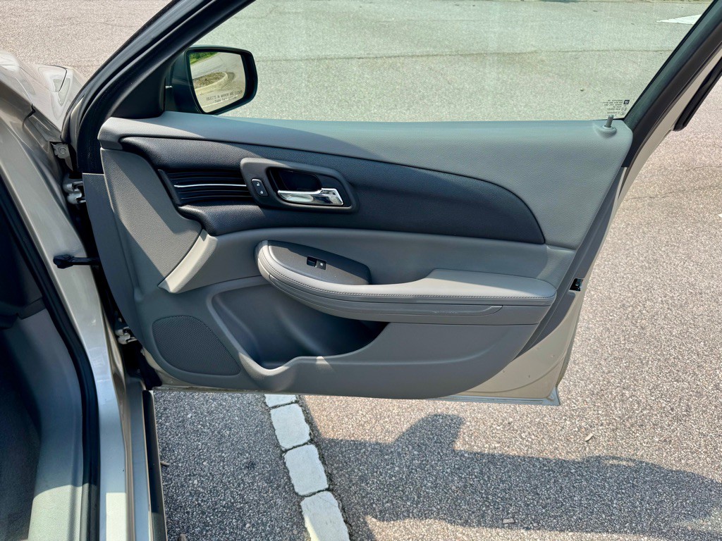 2013 Chevrolet Malibu Image 28