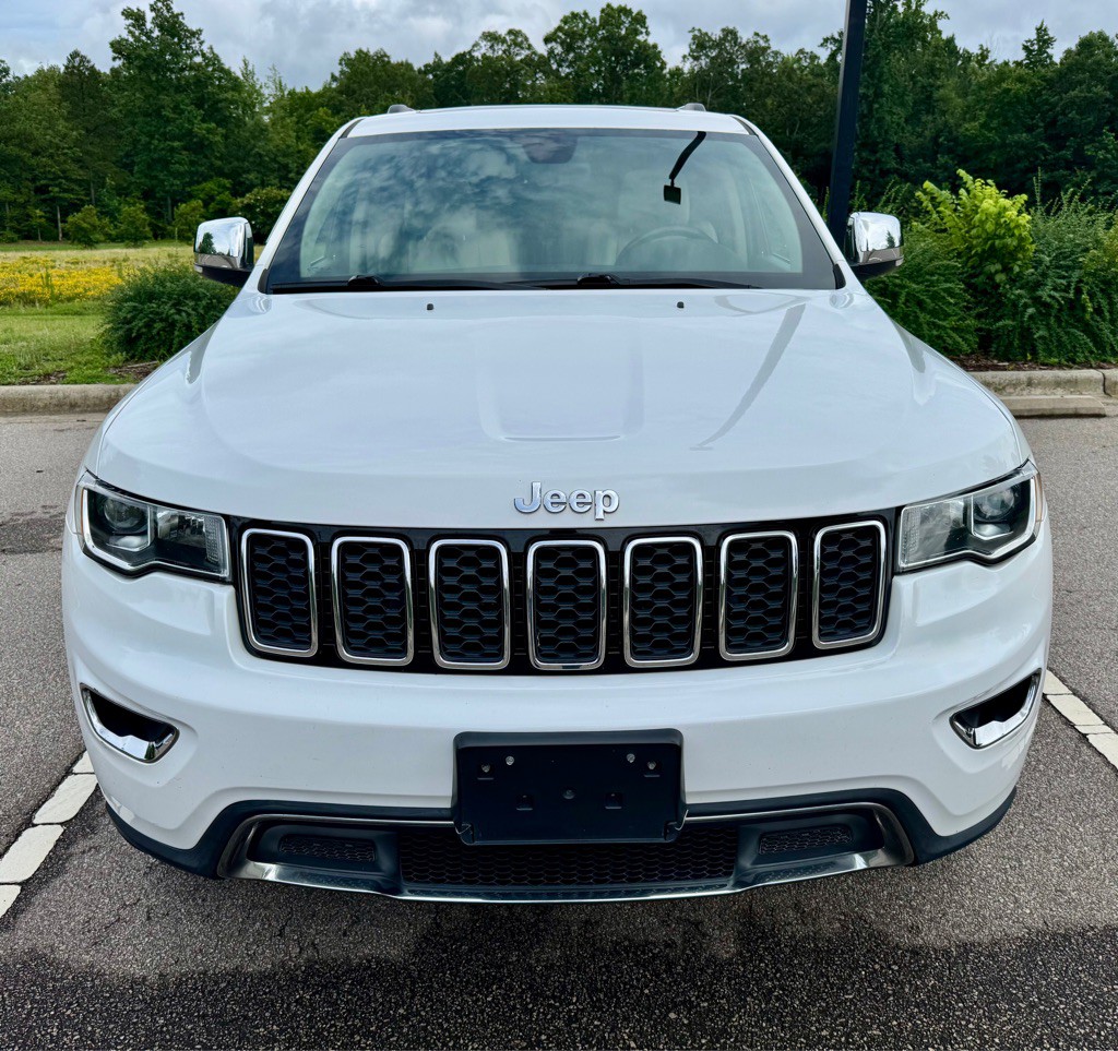2017 Jeep Grand Cherokee Image 2
