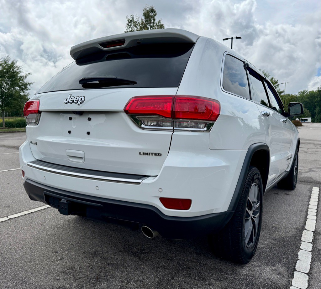 2017 Jeep Grand Cherokee Image 5