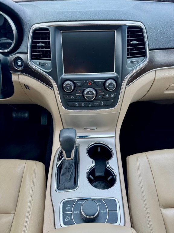 2017 Jeep Grand Cherokee Image 21