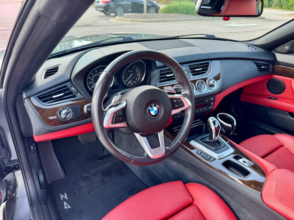 2009 BMW Z4 Image 12