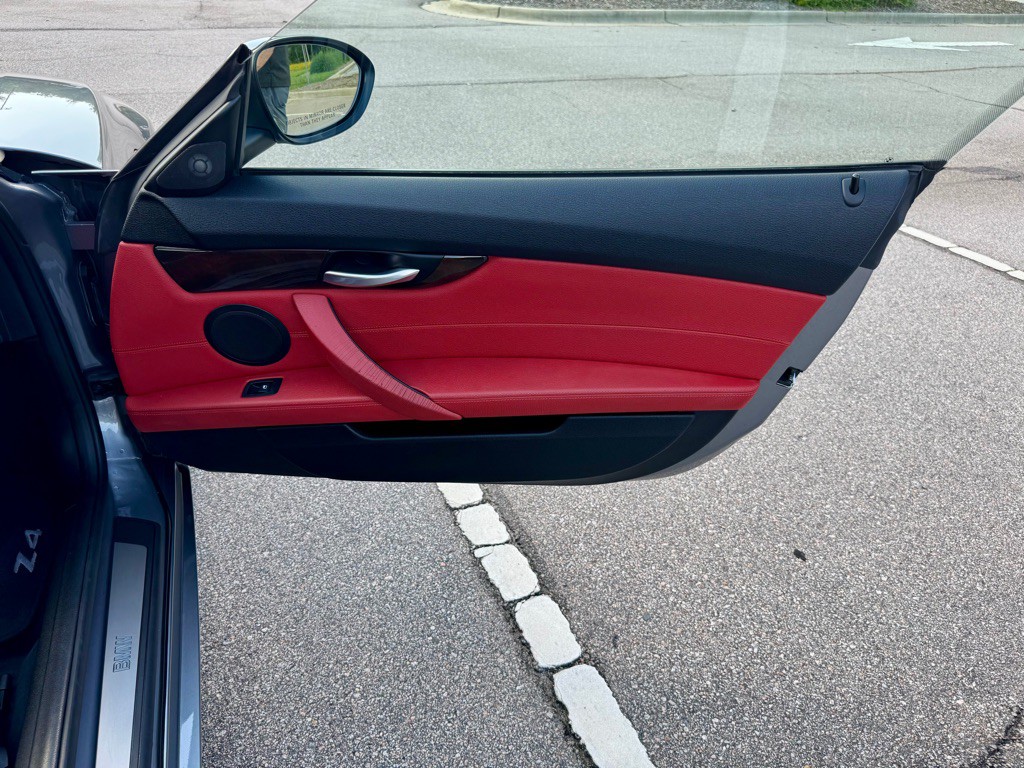2009 BMW Z4 Image 17