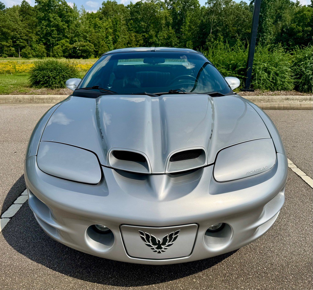 2002 Pontiac Firebird Image 2