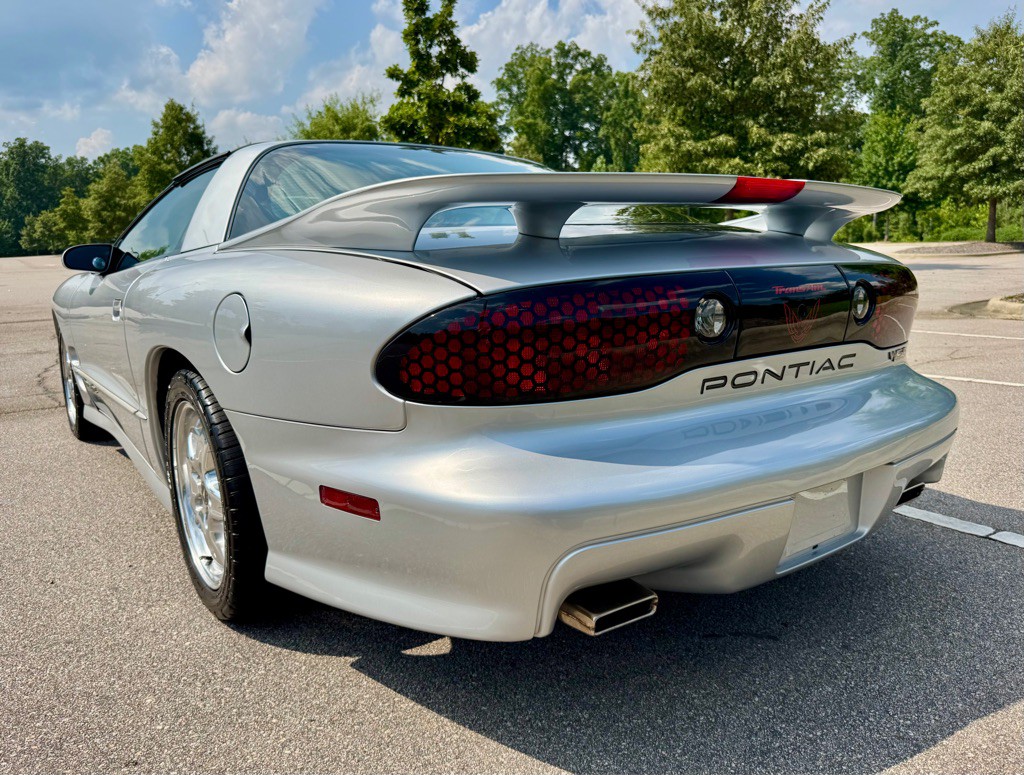 2002 Pontiac Firebird Image 7