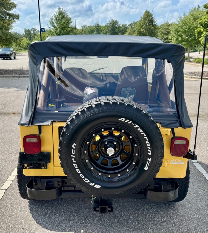 1987 Jeep Wrangler Image 6