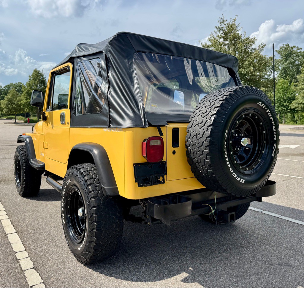 1987 Jeep Wrangler Image 7