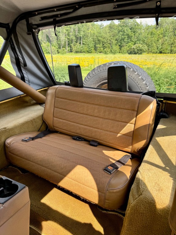 1987 Jeep Wrangler Image 13