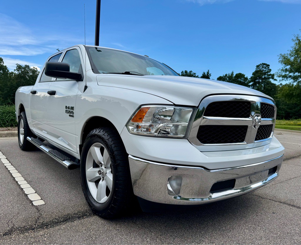 2020 RAM 1500 Image 3