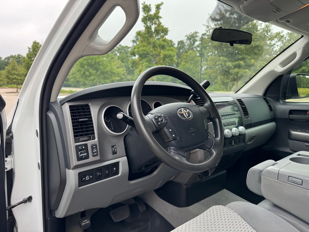 2010 Toyota Tundra Image 11