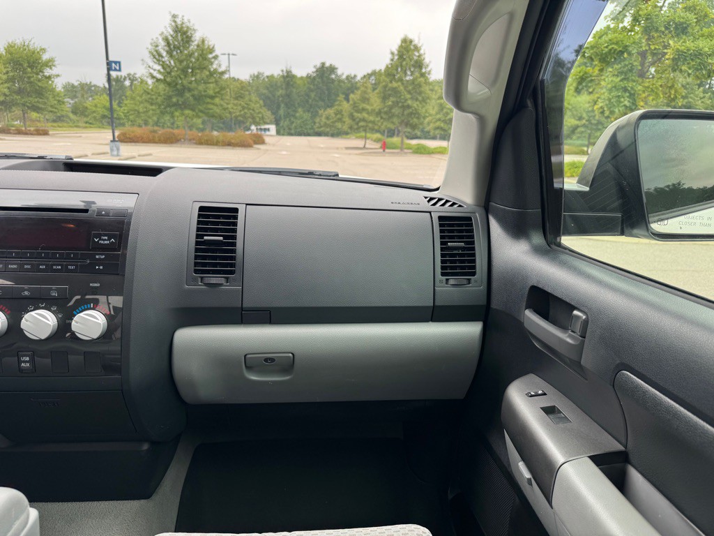 2010 Toyota Tundra Image 18