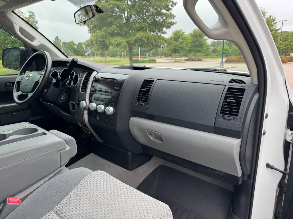 2010 Toyota Tundra Image 22
