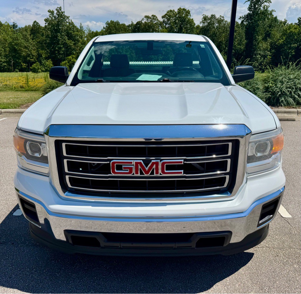2015 GMC Sierra Image 2