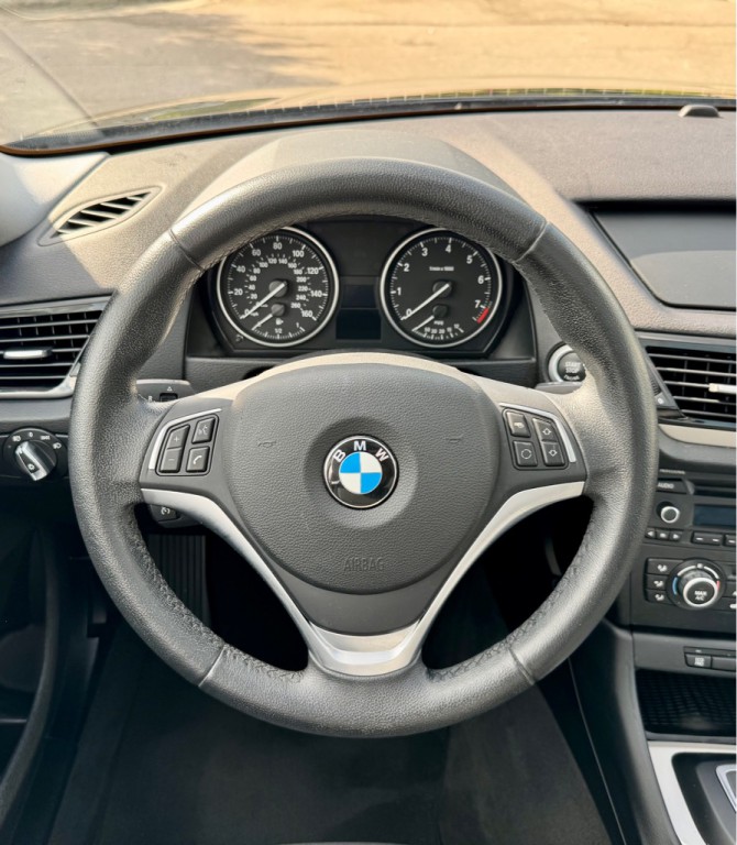 2015 BMW X1 Image 17