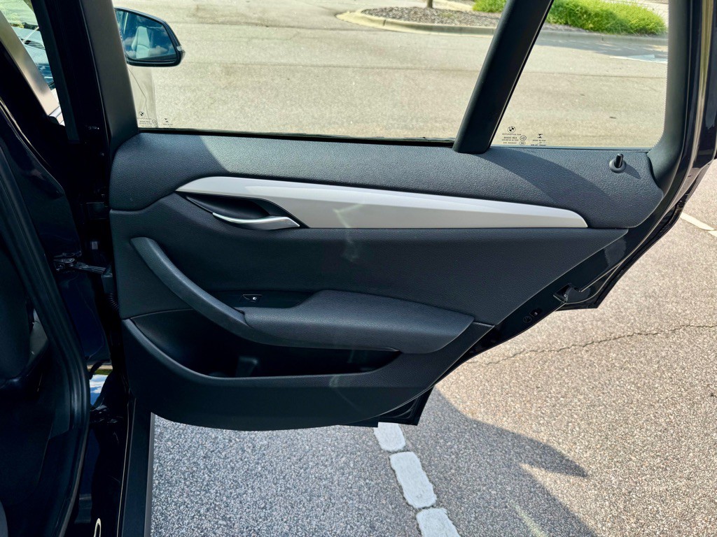 2015 BMW X1 Image 22