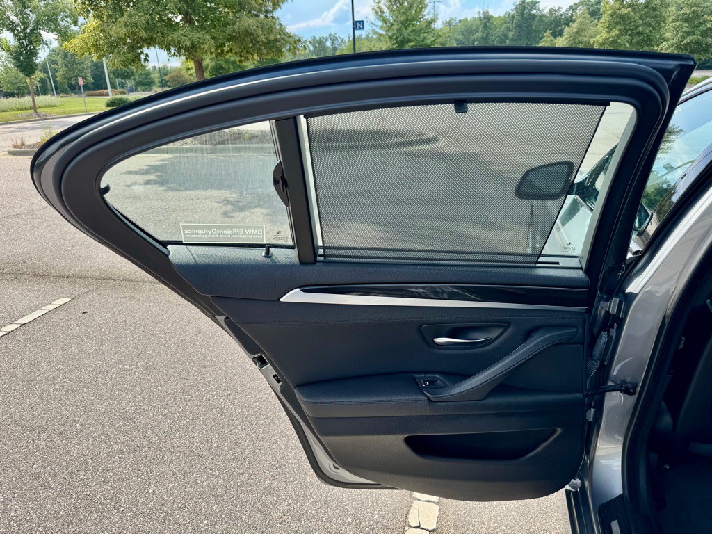 2011 BMW 5 Series Image 15