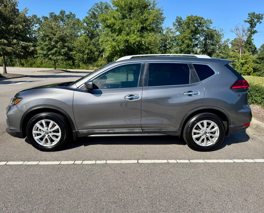 2017 Nissan Rogue Image 8