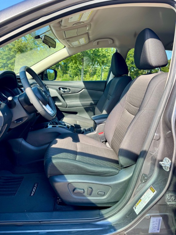 2017 Nissan Rogue Image 9