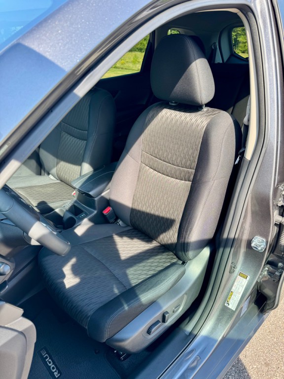 2017 Nissan Rogue Image 10