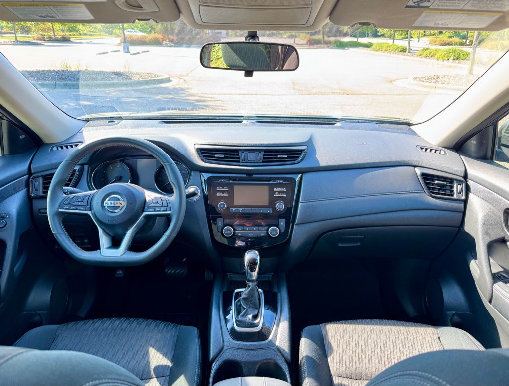 2017 Nissan Rogue Image 17