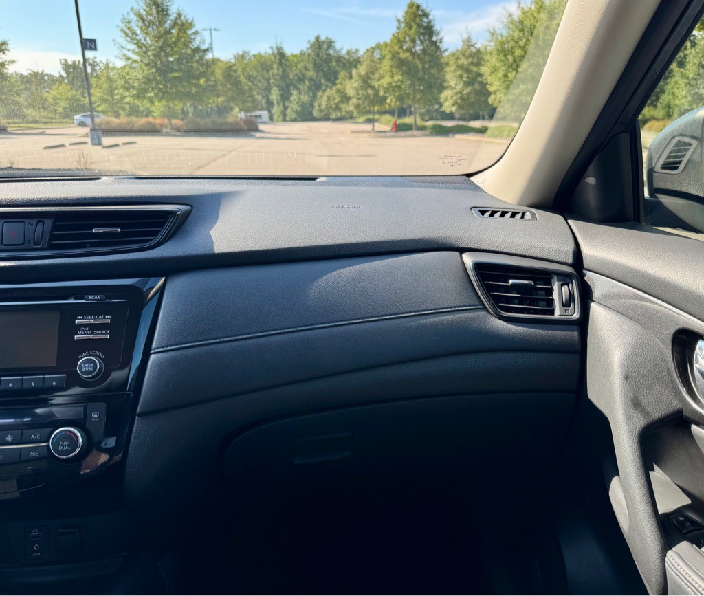 2017 Nissan Rogue Image 20