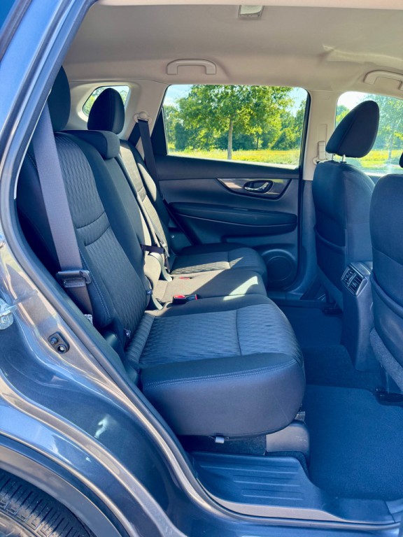 2017 Nissan Rogue Image 21