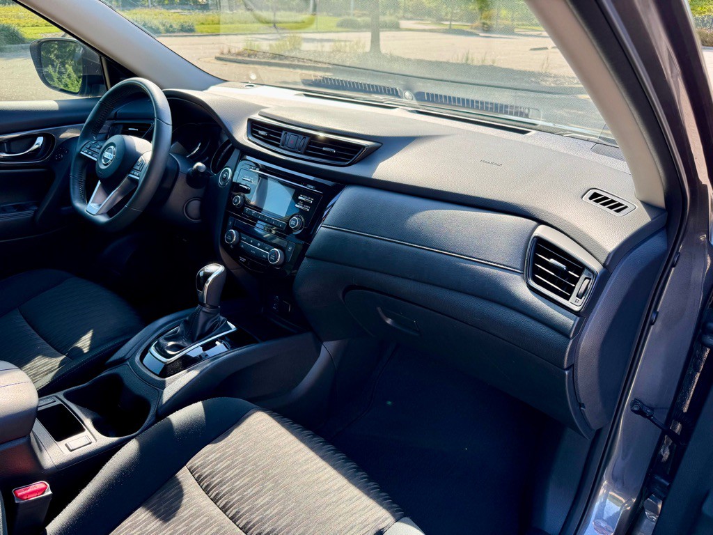 2017 Nissan Rogue Image 27