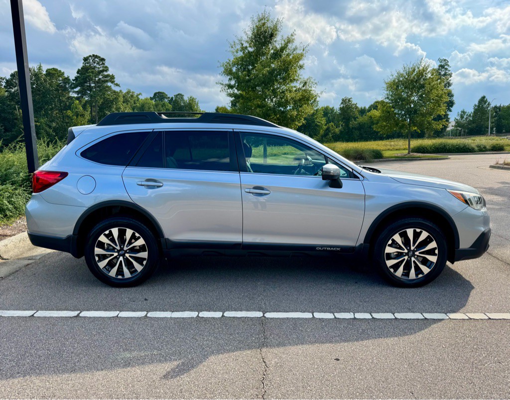 2015 Subaru Outback Image 4