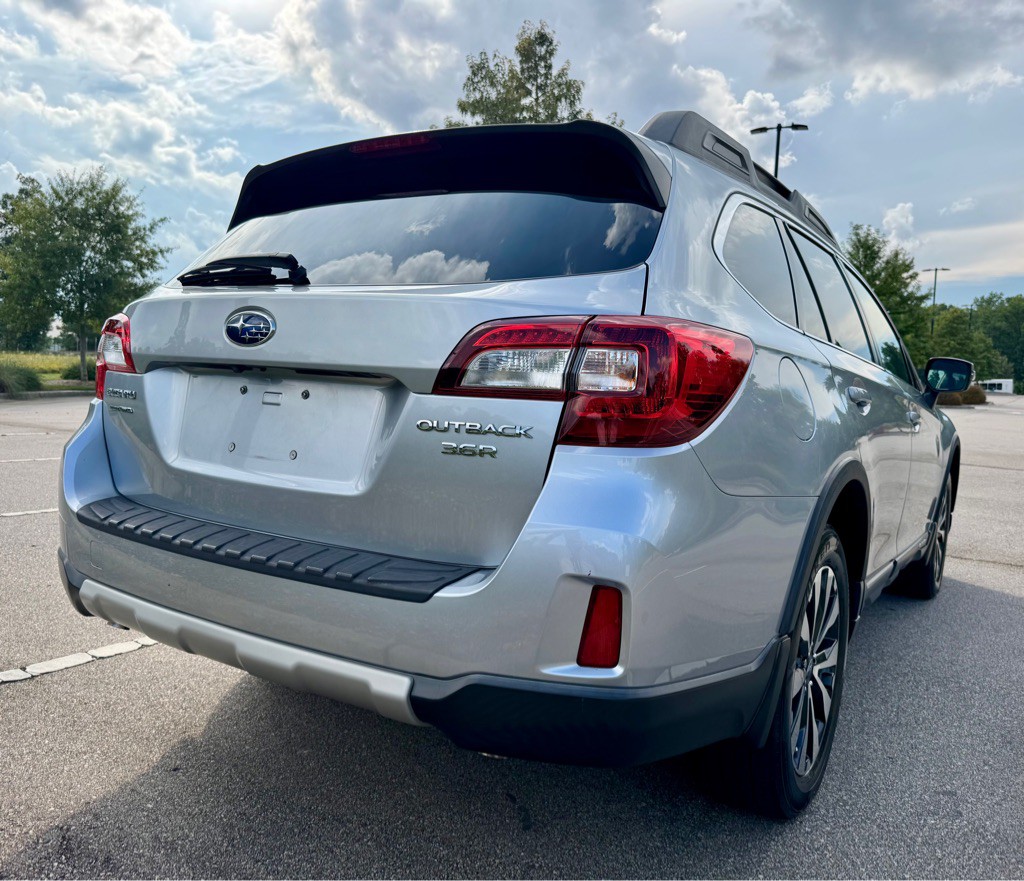 2015 Subaru Outback Image 5