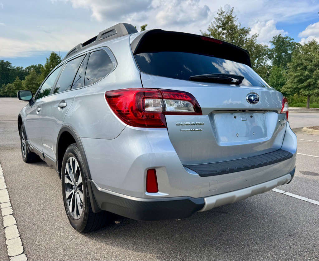 2015 Subaru Outback Image 7