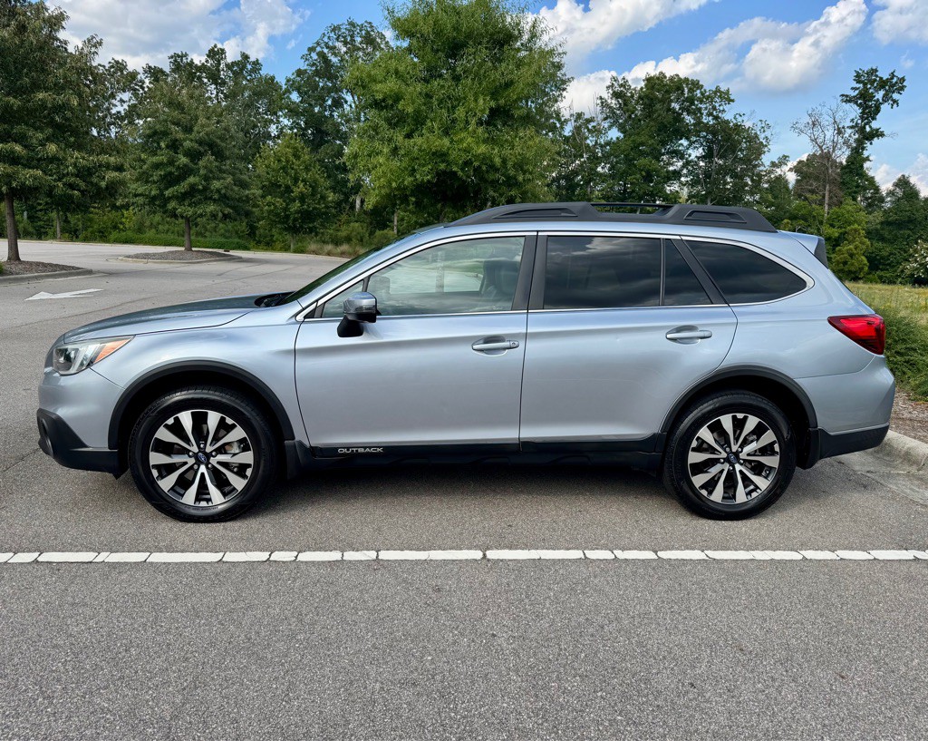 2015 Subaru Outback Image 8
