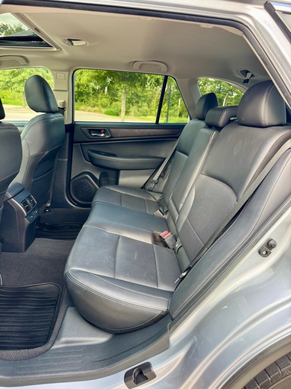 2015 Subaru Outback Image 13