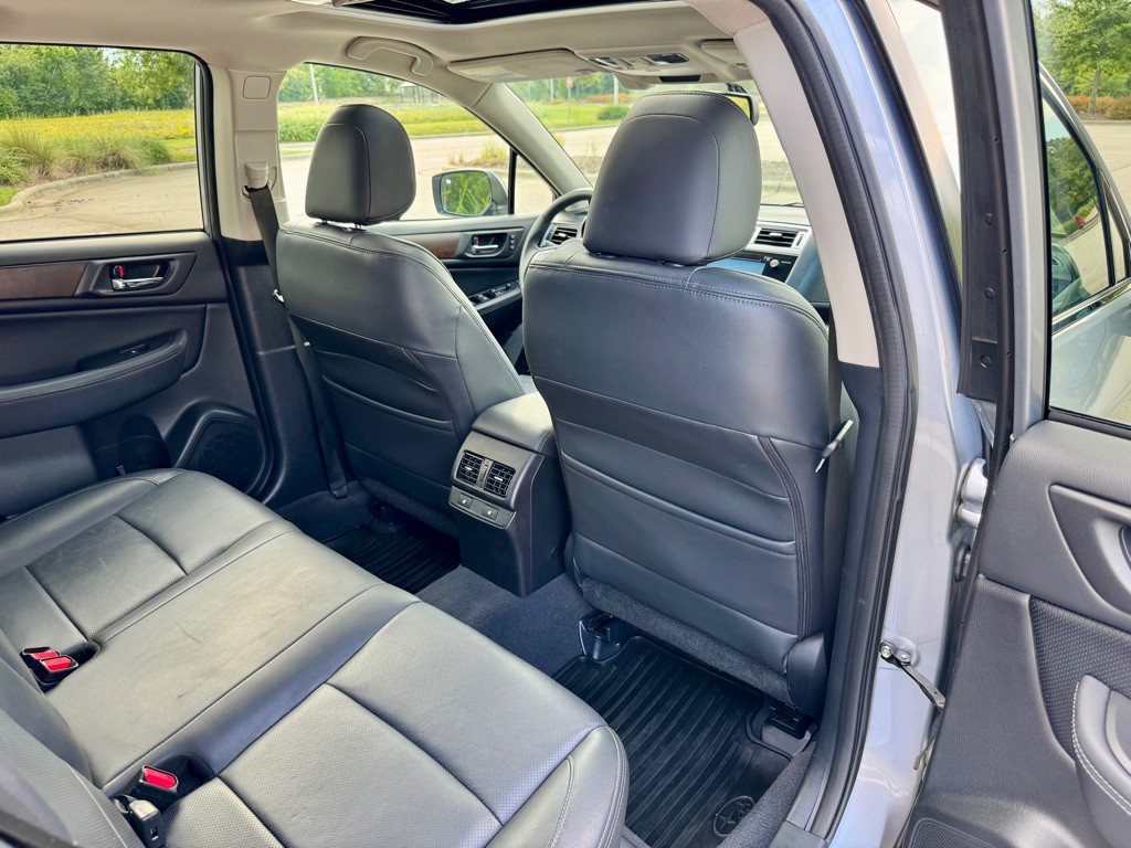 2015 Subaru Outback Image 24
