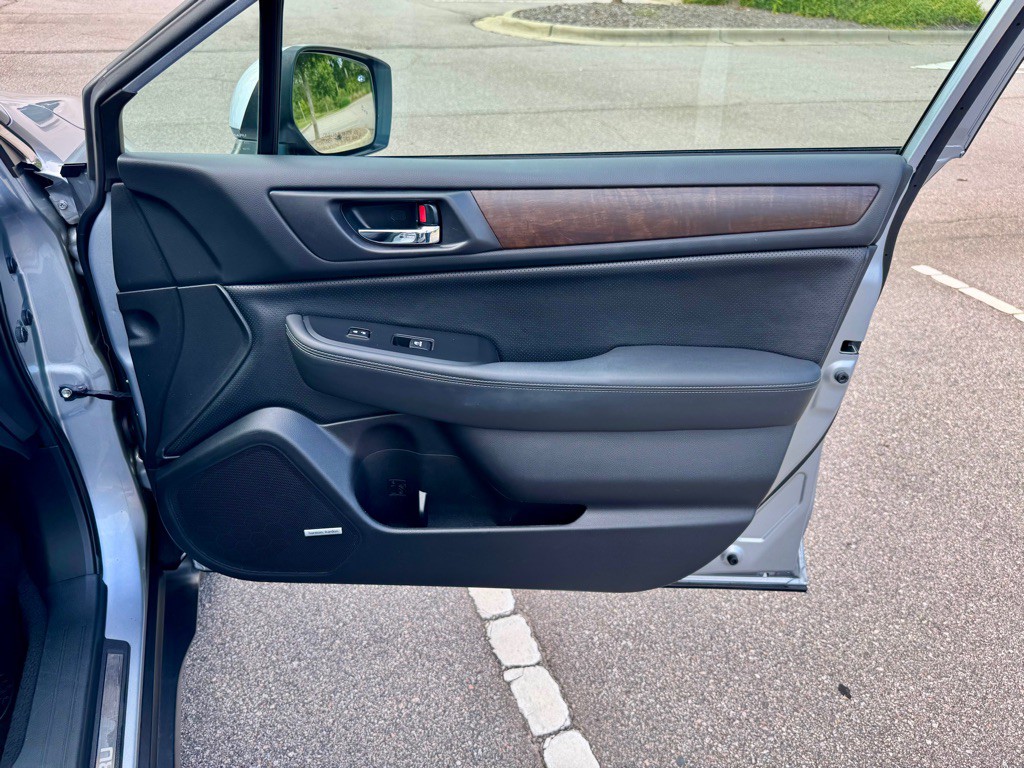2015 Subaru Outback Image 29